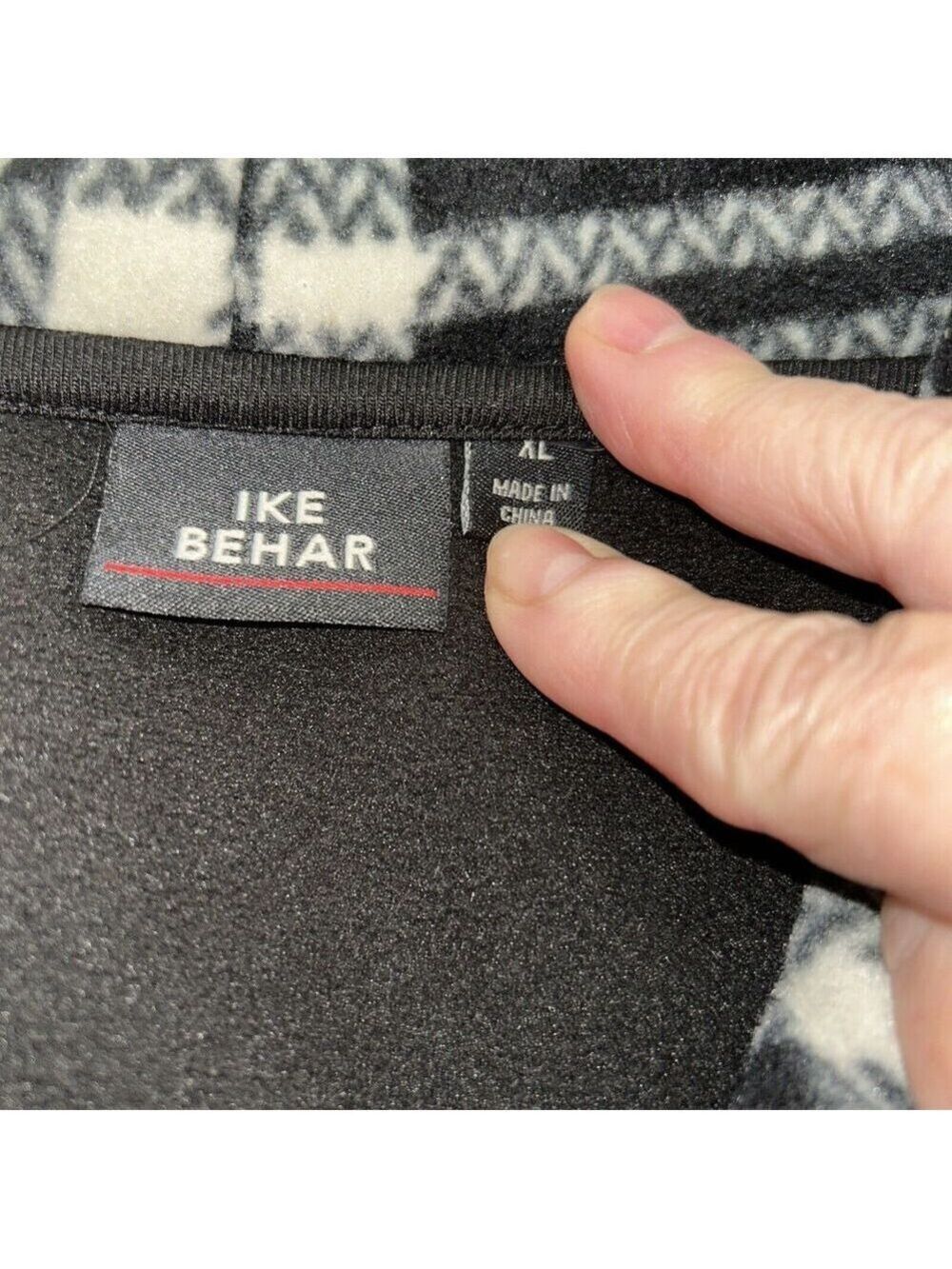 Ike Behar Women’s coat extra large black andwhite - Picture 3 of 7